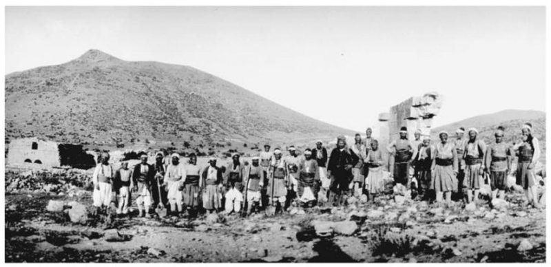 Bell's workers at the Binbirkilise excavations in 1907