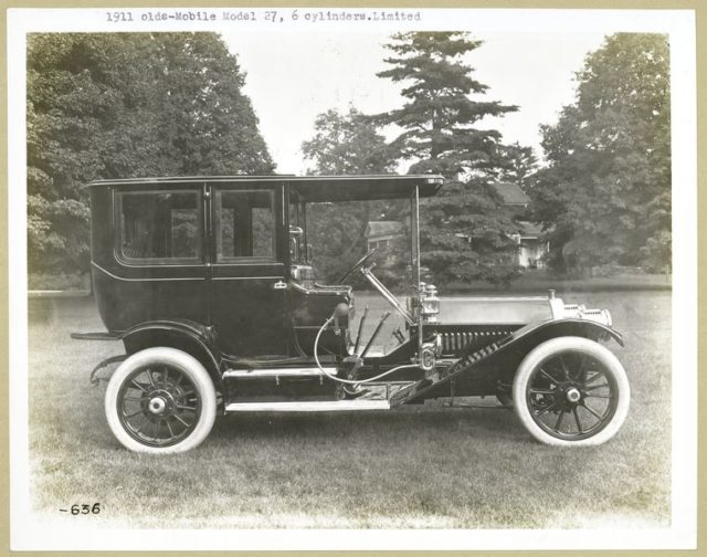 1911 – Oldsmobile Model 27, 6 cylinders, Limited.