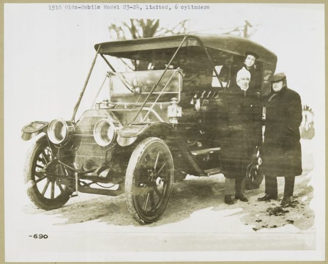 1910 – Oldsmobile Model 23-24, limited, 6 cylinders.