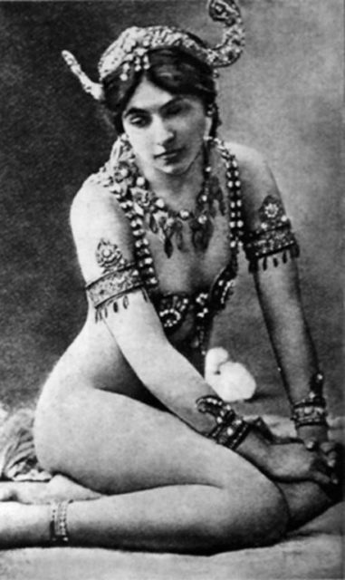 Mata-Hari_Paris_1910