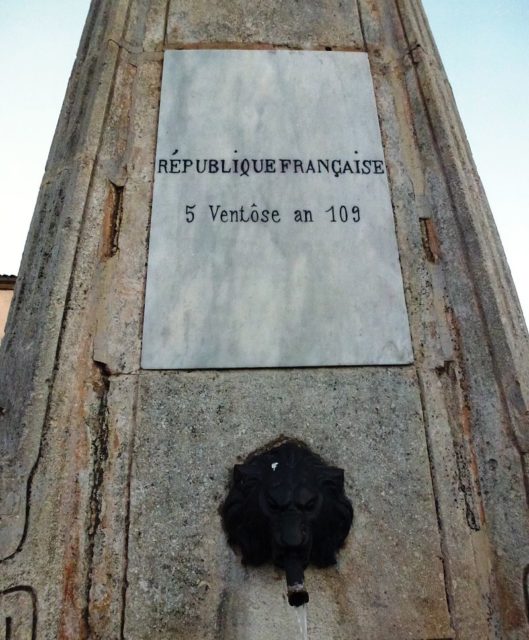 Fountain in Octon, Hérault with date 5 Ventôse, an 109 (24 February 1901)