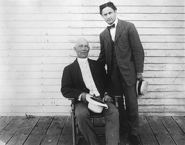 Kellar with Harry Houdini in 1915
