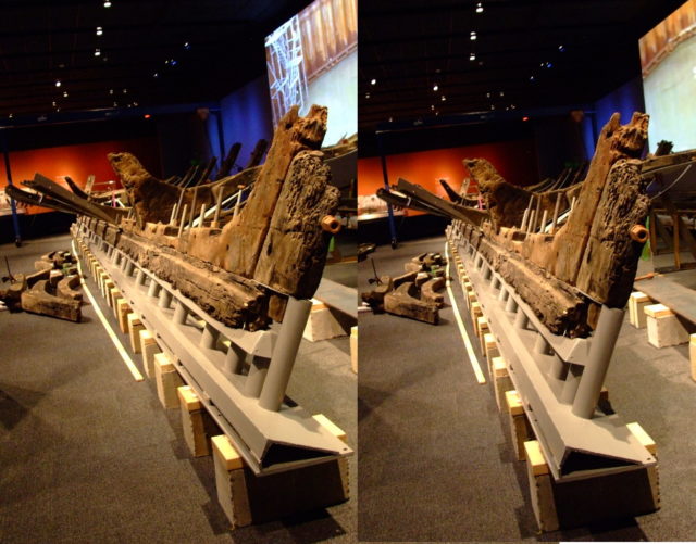 Stereoscopic view from the stern of the hull of La Belle undergoing reassembly in Austin, December 2014