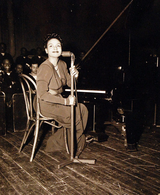 In her most recent performances, Miss Scott's repertory ranged from show tunes to pop to rock to blues and jazz, all sung in an eclectic, profusion.