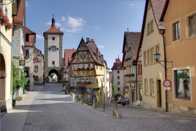 Plönlein with Kobolzeller Steige and Spitalgasse Photo Credit