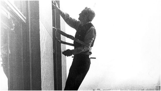 Window cleaners of the Empire State Building Photo Credit