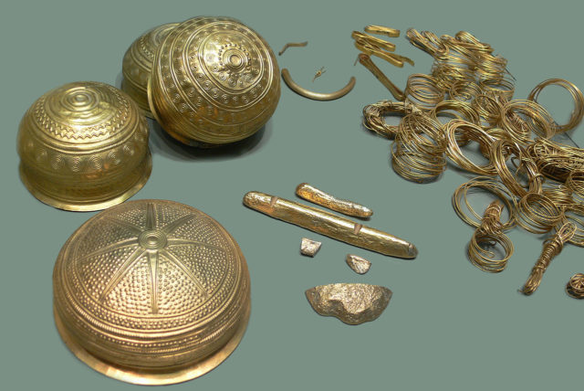 Items from the Eberswalde Hoard (Replica; Museum für Vor- und Frühgeschichte, Berlin. 