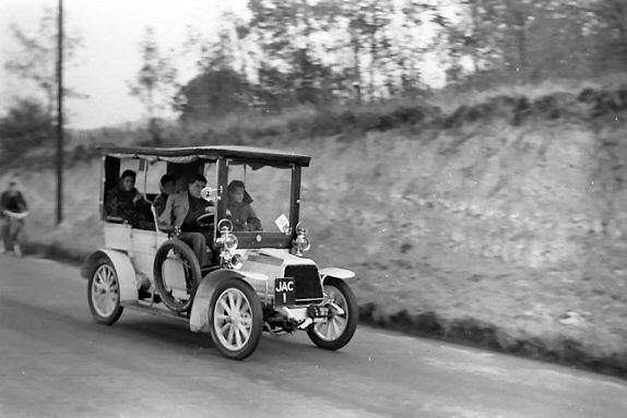 London to Brighton: a mais antiga corrida de automóveis do planeta - Maxicar