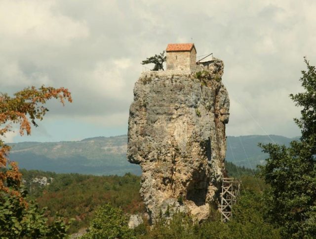 Katskhi pillar Photo Credit