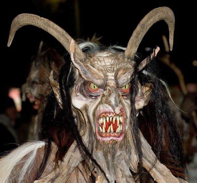 A modern Krampus at the Perchtenlauf in Klagenfurt (2006).