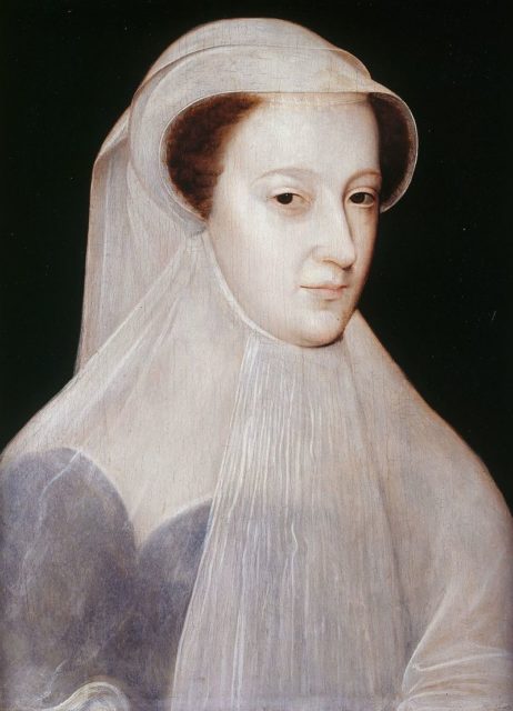 Mary's all-white mourning garb earned her the sobriquet La Reine Blanche ("the White Queen")