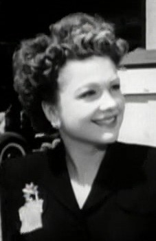 Cropped screenshot of Anne Baxter from the trailer for the film Miracle on 34th Street.