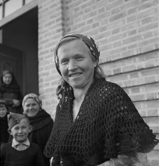 A-Polish-woman-at-Red-Cross-camp-in-Tehran. Photo Credit