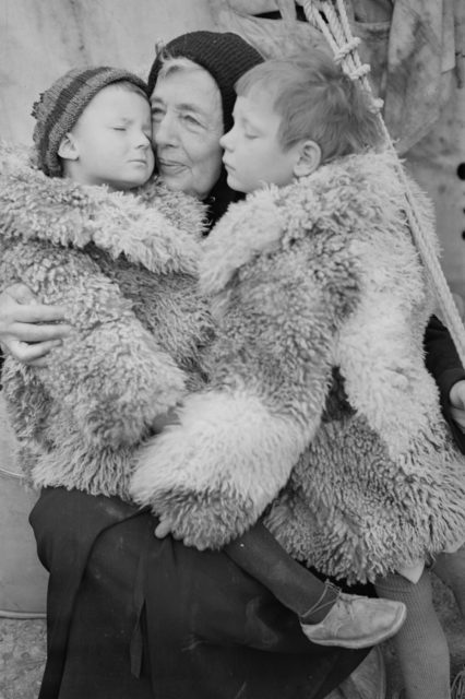 A-Polish-woman-and-her-grandchildren-in-a-Red-Cross-camp-in-Tehran.. Photo Credit