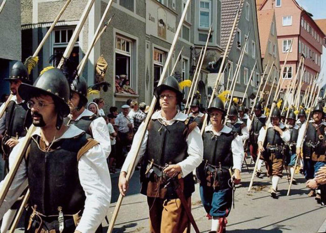 A modern recreation of a mid-17th-century company of pikemen.