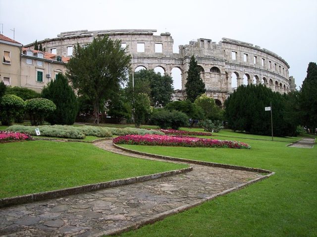 800px-pula-bs-1703