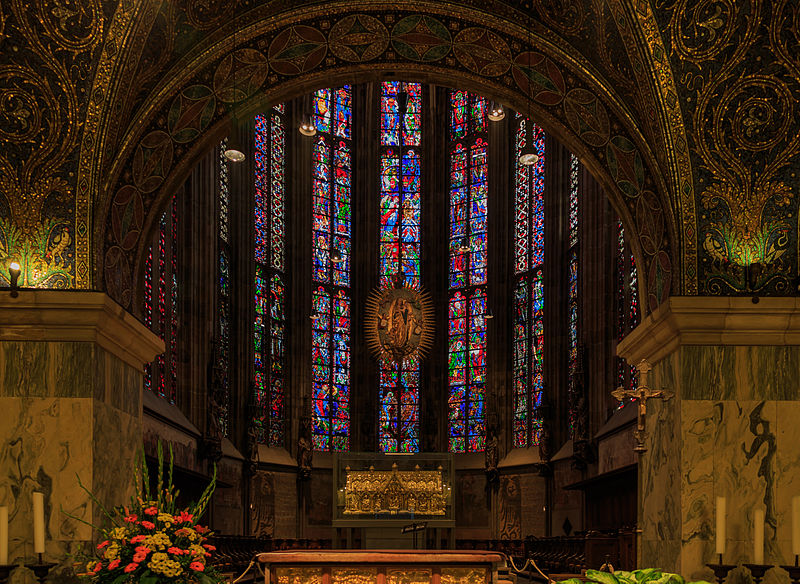 View from the Octagon into the choir. Photo Credit