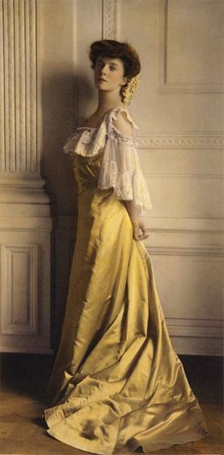 Hand-tinted photograph of Alice Roosevelt, taken 1903. A striking beauty, her outspokenness and antics won the hearts of the America people who nicknamed her “Princess Alice.”