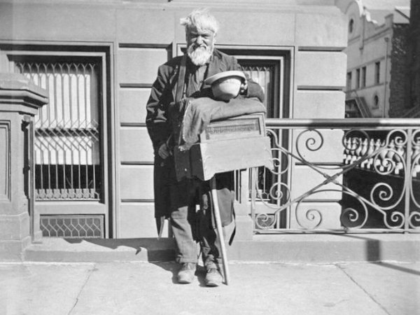 Organ grinder. Photo Credit