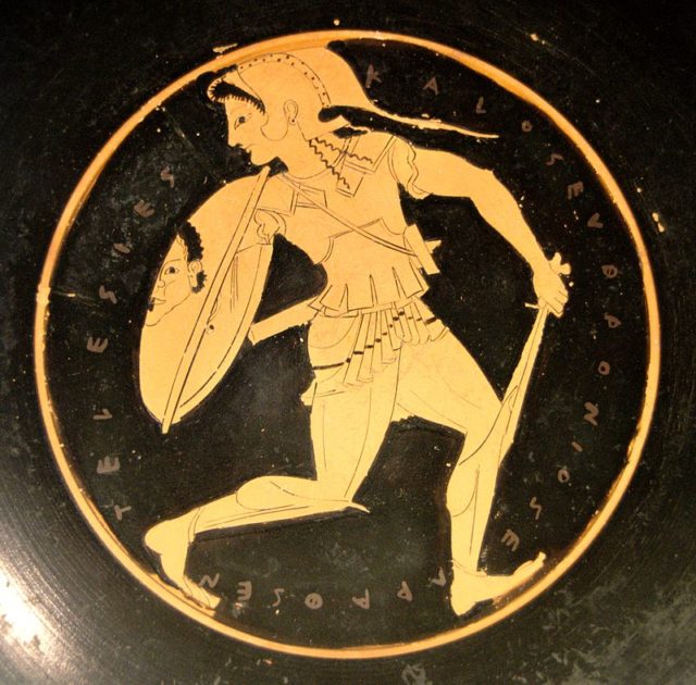 An Amazon with her shield bearing the Gorgon head image, Tondo of an Attic red-figure kylix, 510–500 BC