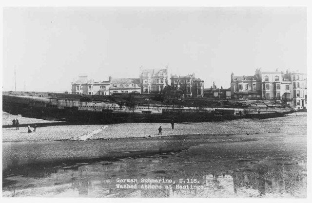 Ground view of SM U-118 in front of the Queen’s hotel