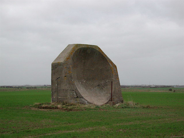 4.5 meter high (14ft 9in) WW1 concrete acoustic mirror near Kilnsea Grange, East Yorkshire, UK. Photo Credit