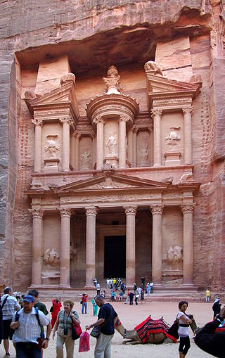 Petra, Al Khazneh Photo Credit