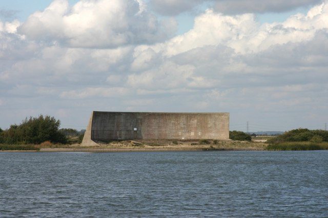 Kent acoustic mirror.Author: Mark Duncan  CC BY-SA 2.0