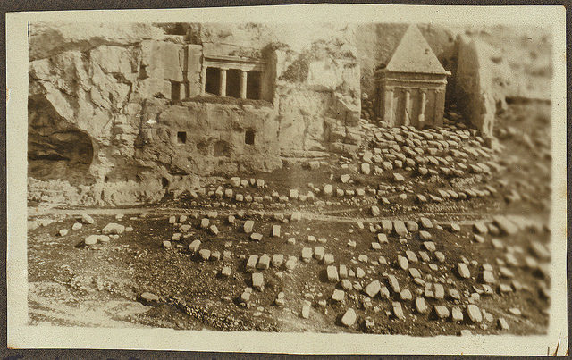 Photography of the tomb from 1918. Photo Credit