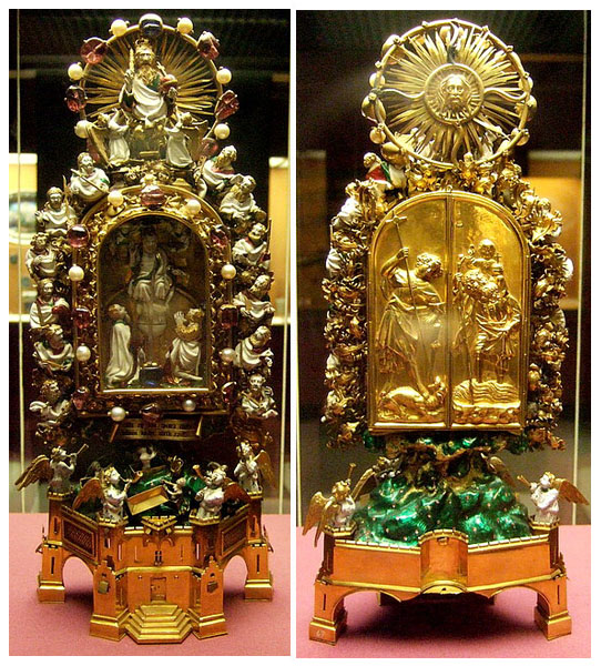 The front and back view of the reliquary. Photo Credit 1, Photo Credit 2
