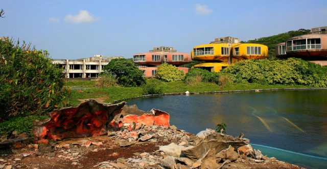 Abandoned Sanzhi UFO houses. Photo Credit