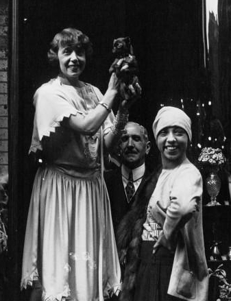 Mistinguett and Josephine Baker in 1927