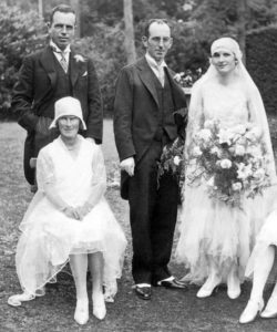 What men wore in the Flapper's era: Peek inside the men's wardrobe of ...