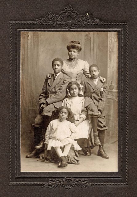 Ida B Wells with her four children, 1909