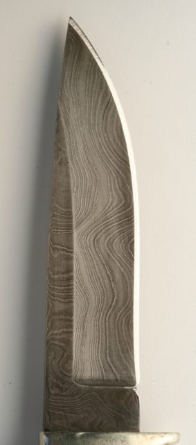 A modern Damascus steel blade  CC BY-SA 3.0