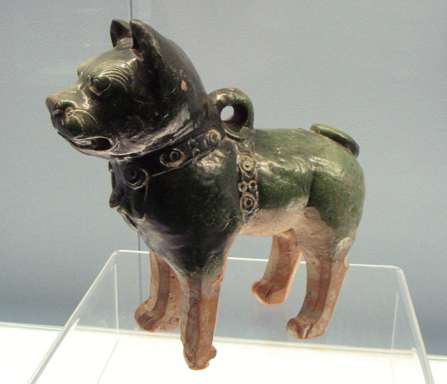 Green-glazed pottery dog, Eastern Han, 25-220 AD   Photo Credit
