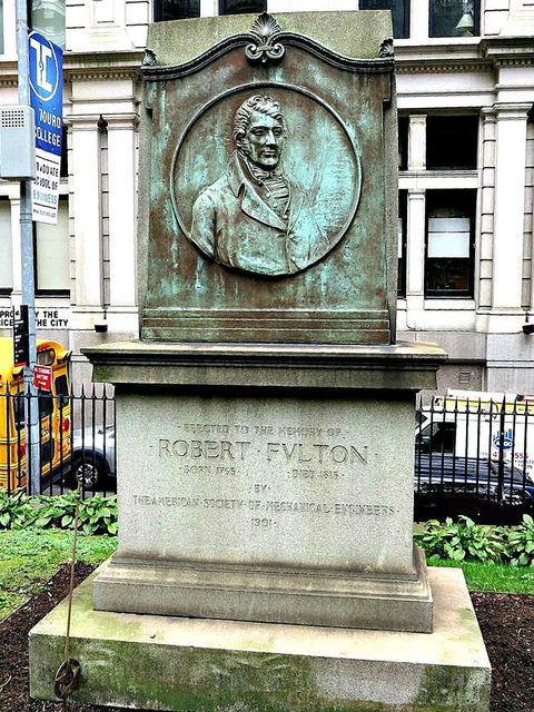 Memorial to Robert Fulton in New York Photo Credit