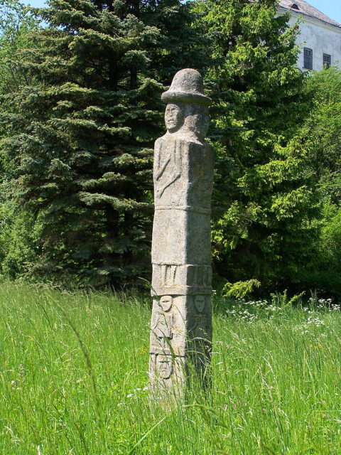 Replica of the sculpture in Ukraine  Photo Credit