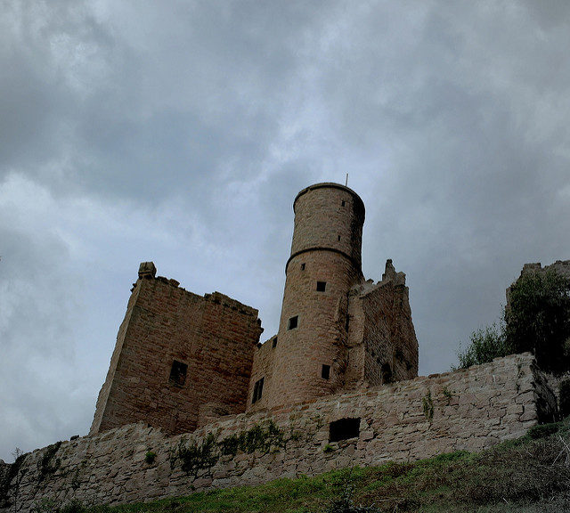 The castle was inherited by the House of Welf in 1203. Author: FHgitarre. CC BY 2.0