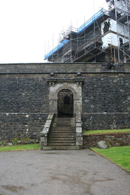 The main entry of the castle Photo Credit