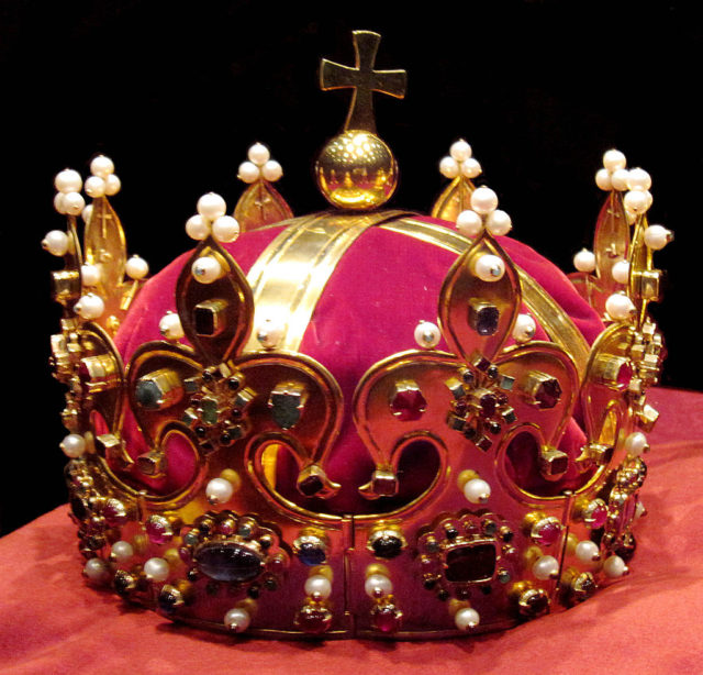 The replica of the Crown of Boleslaw I  Photo Credit