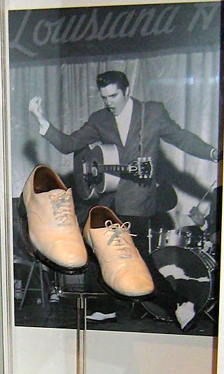 Elvis Presley in Louisiana Hayride Photo Credit