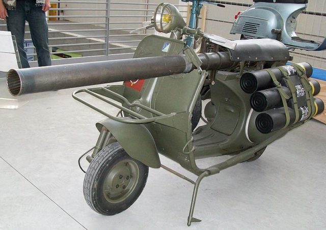 Vespa militare Photo Credit