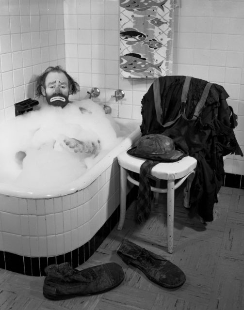 Kelly in a bubble bath, photograph by Joseph Janney Steinmetz.