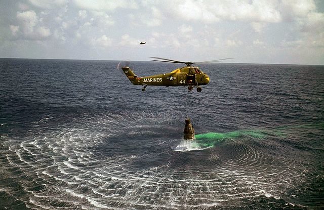 Marine Corps HUS-1 helicopter from HMR-262 retrieves Freedom 7 from the Atlantic.