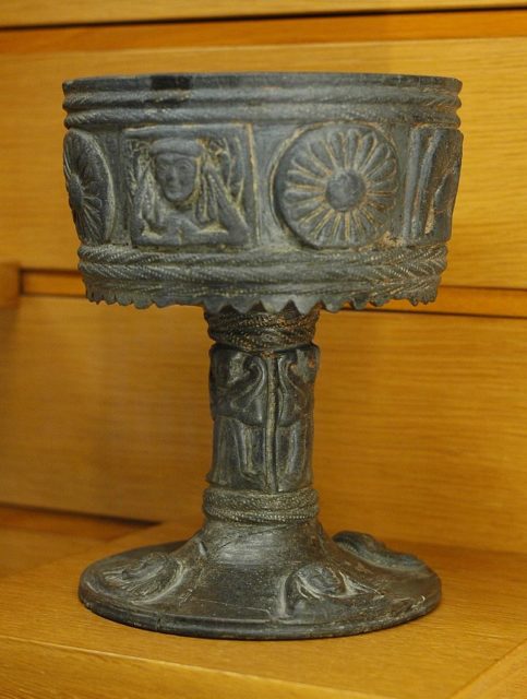 Etruscan bucchero chalice, early 6th century BC.