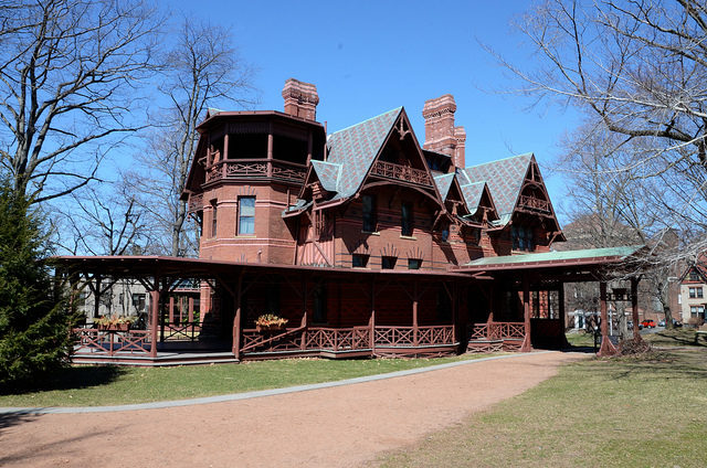 The billiard room on the third floor Author:PRODoug Butchy CC BY2.0