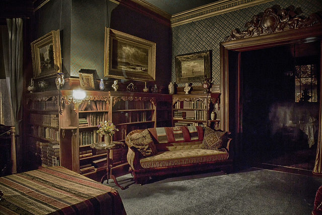 The living room Author: John Hoey CC BY2.0
