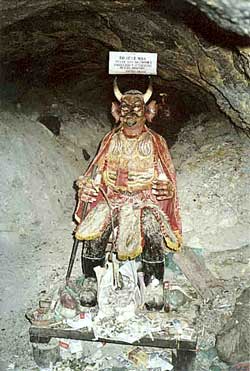 Wari, an Uru god who survived the onslaught of the Aymara, Quechua and Spanish, is the “Uncle of mine” (Tiw), the last incarnation of the old Wari in Oruro, Bolivia. Photo credit