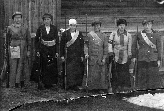Women’s Guard from Vihti, one of the few established in the countryside. It was composed of the maids from the local manor houses